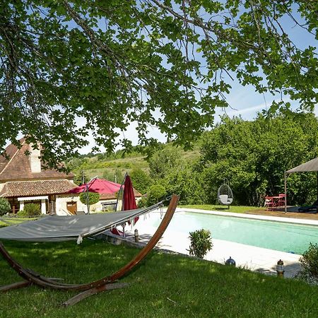 Domaine Du Bourg Salon Bed & Breakfast Exterior photo