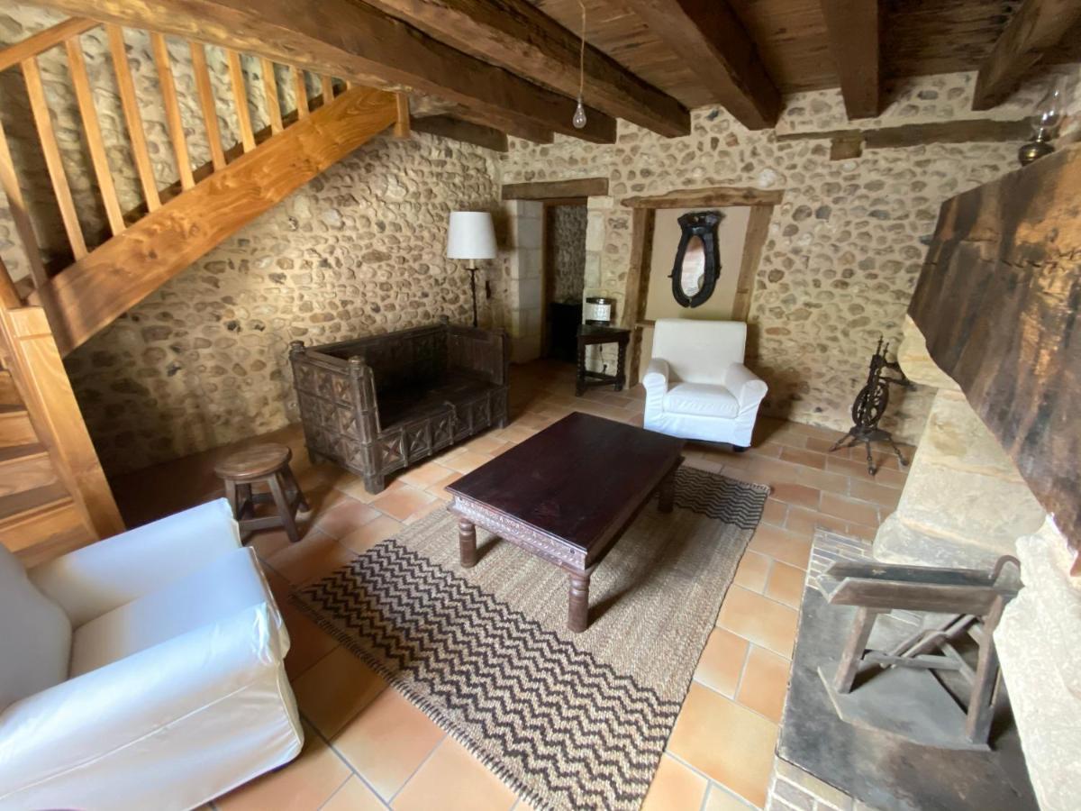 Domaine Du Bourg Salon Bed & Breakfast Exterior photo